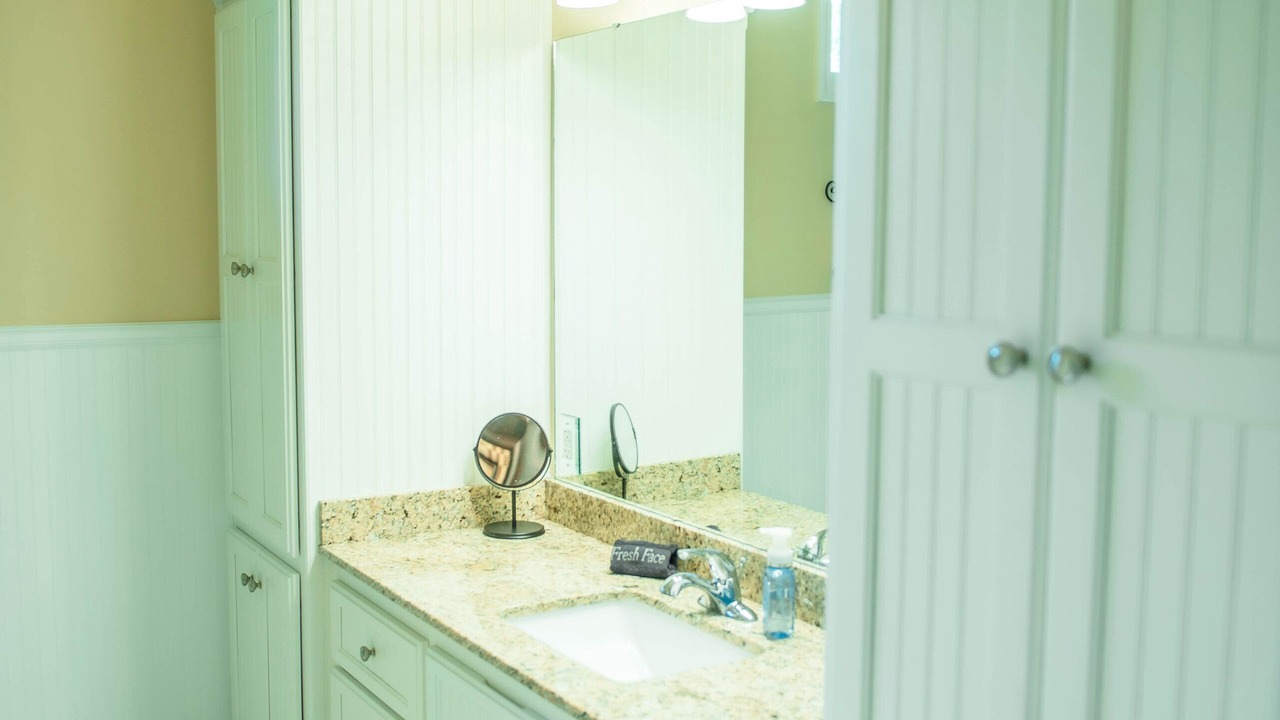 Photo of Bathroom in Kimberling City