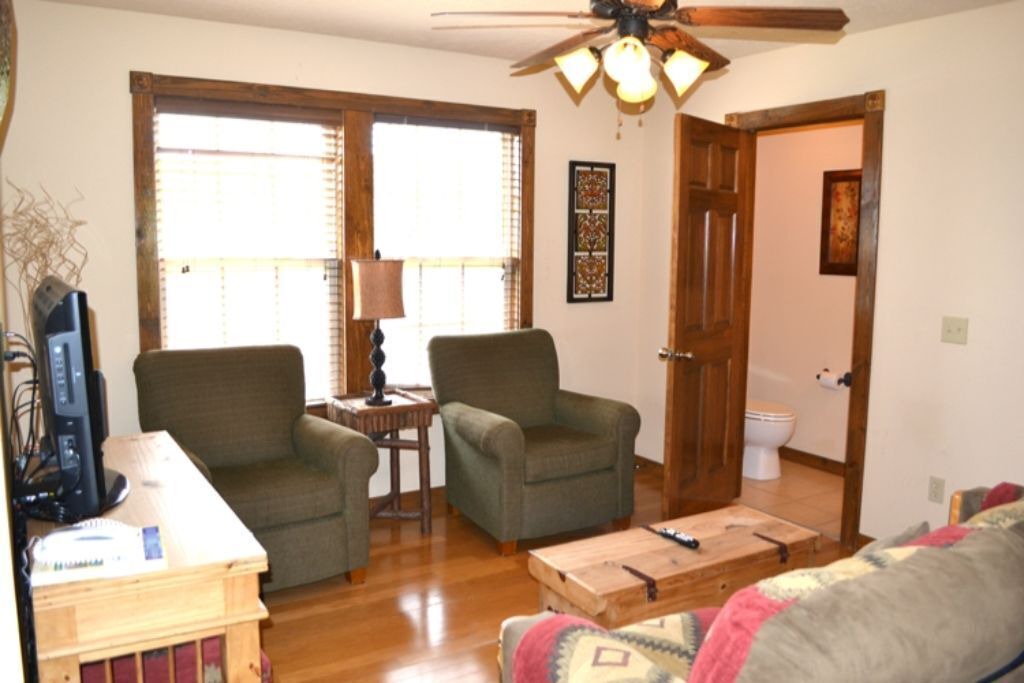 Photo of Bedroom in Reeds Spring