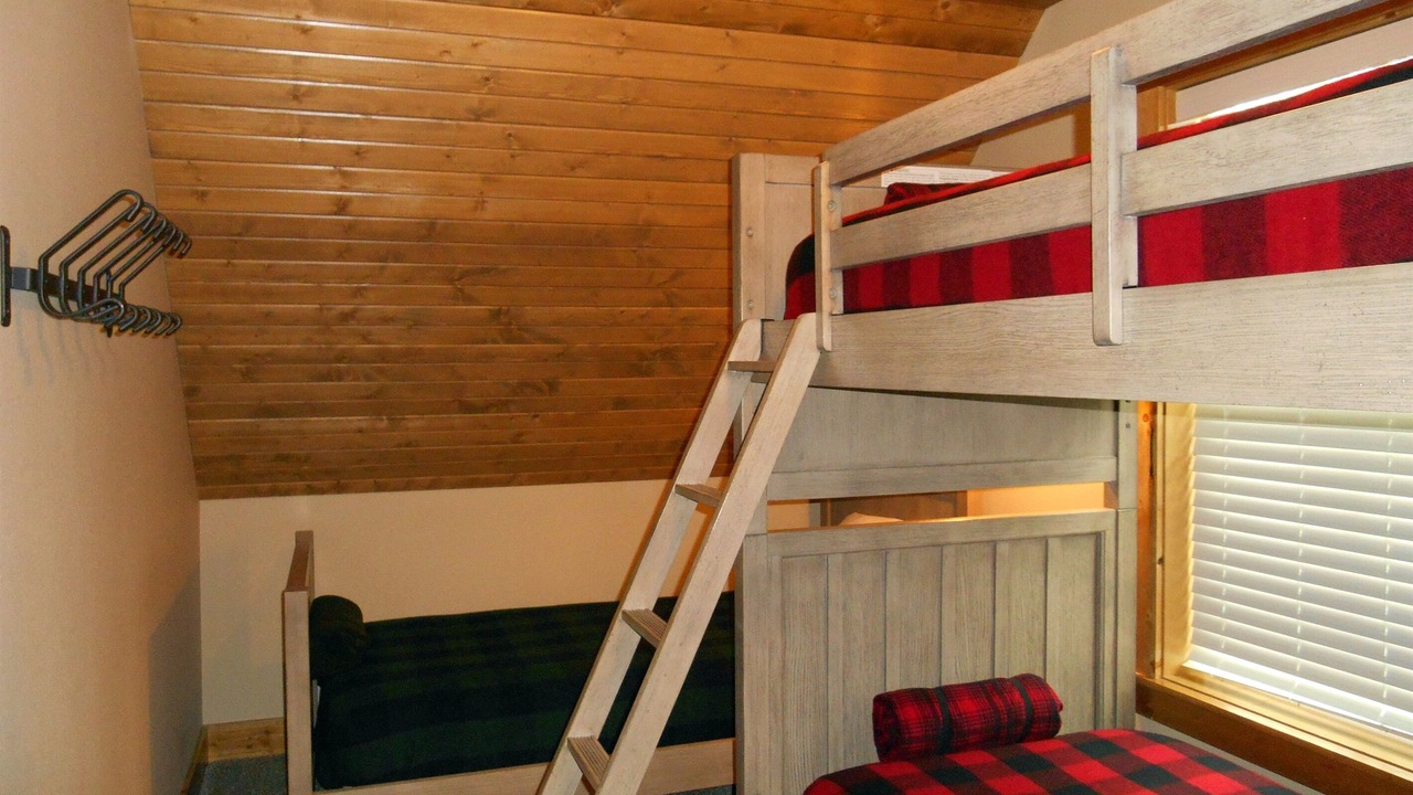Photo of Bedroom in Kimberling City