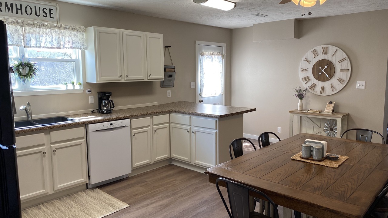 Photo of Kitchen in Shell Knob