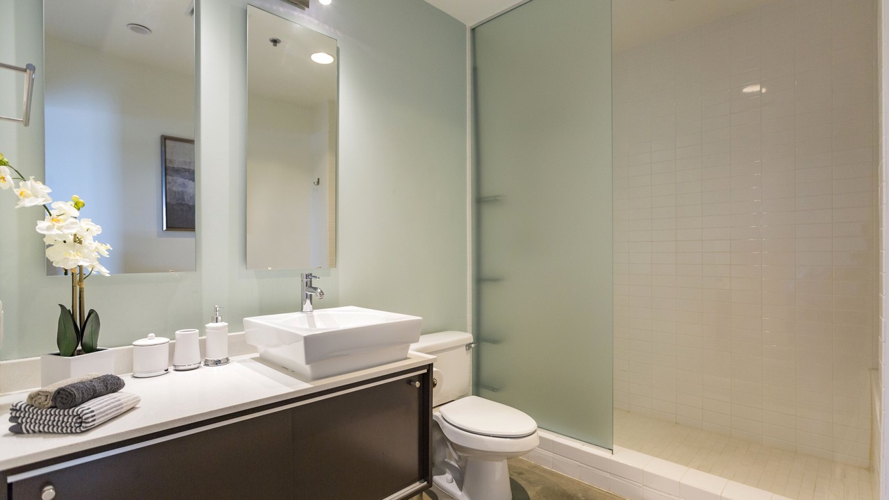 Photo of Bathroom in Historic Edgefield