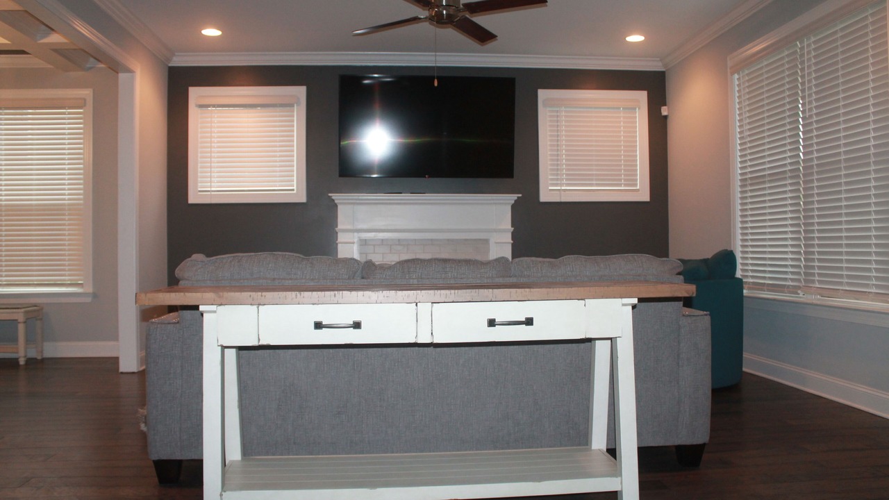 Photo of Livingroom in St. Elmo Improvement League