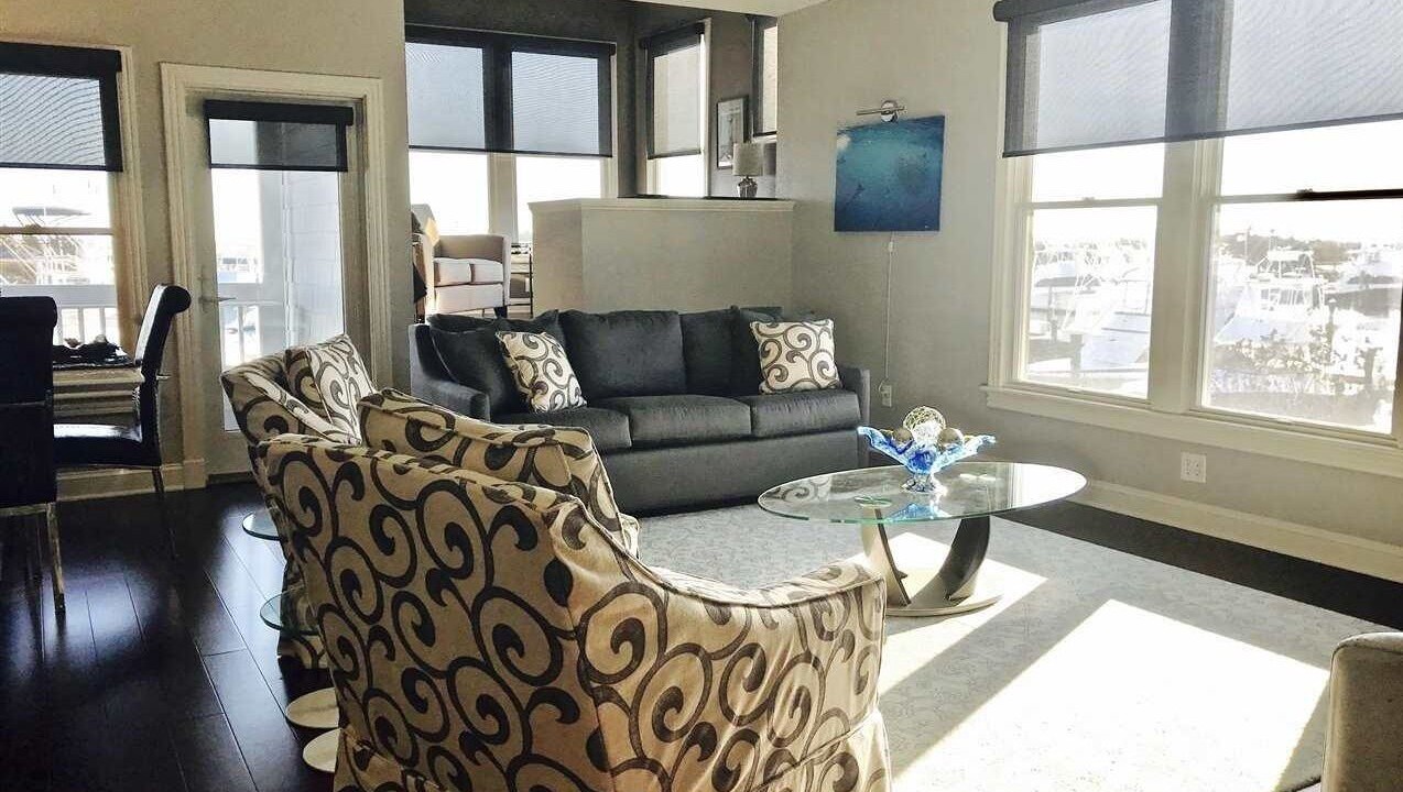 Photo of Livingroom in Manteo