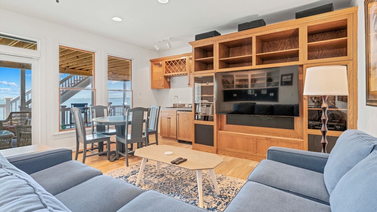 Photo of Livingroom in Manteo