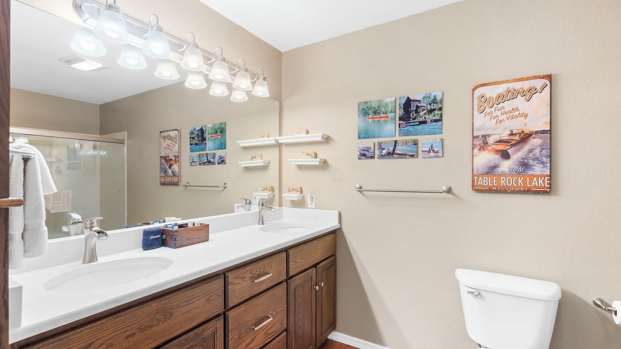Photo of Bathroom in Branson