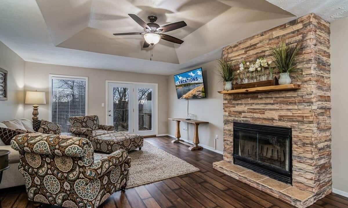 Photo of Livingroom in Branson West