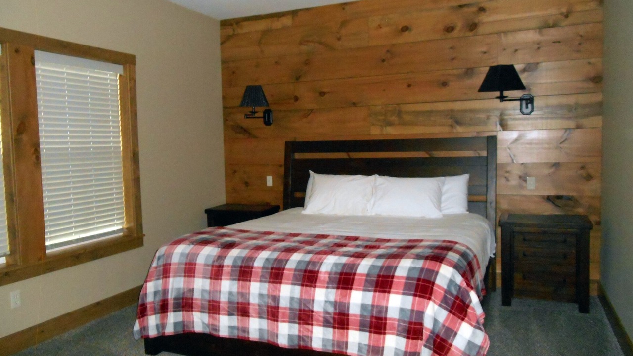 Photo of Bedroom in Kimberling City