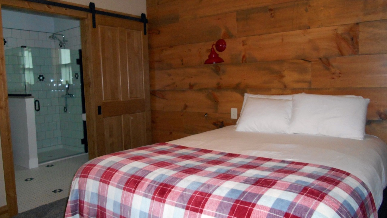 Photo of Bedroom in Kimberling City
