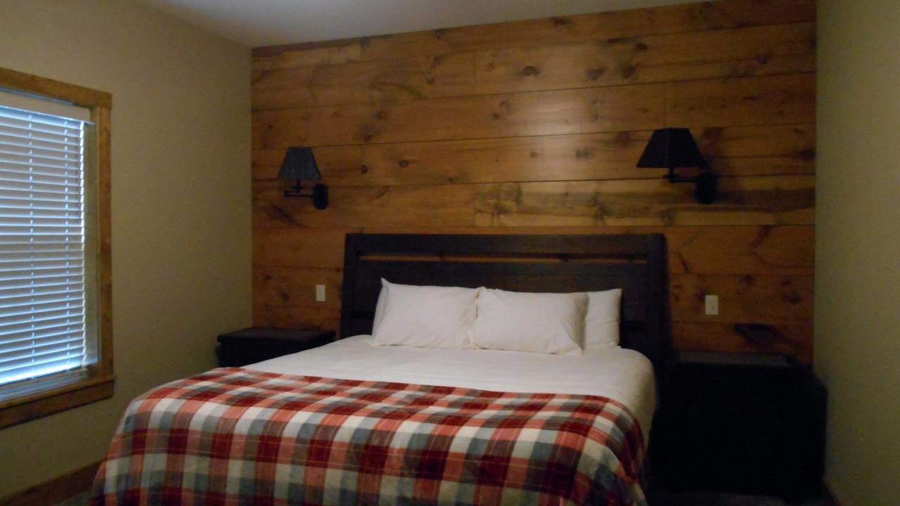 Photo of Bedroom in Kimberling City