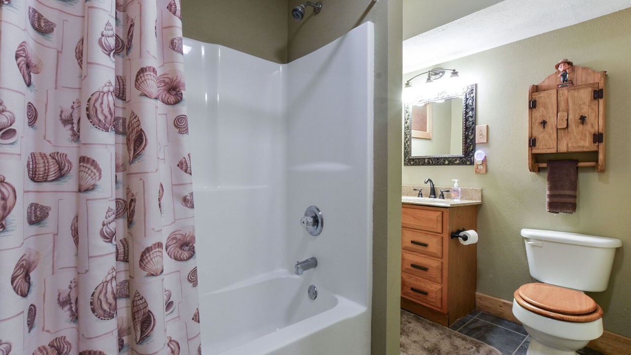 Photo of Bathroom in Kimberling City