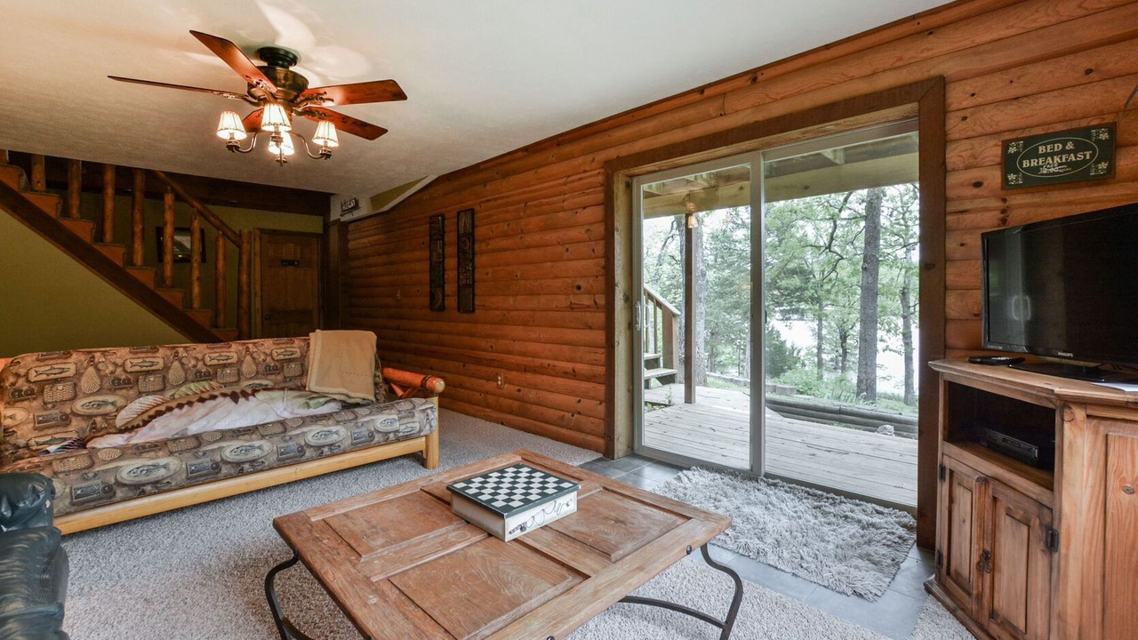 Photo of Bedroom in Kimberling City