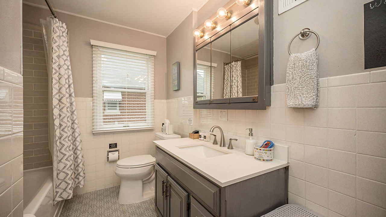 Photo of Bathroom in St. Charles Historic District