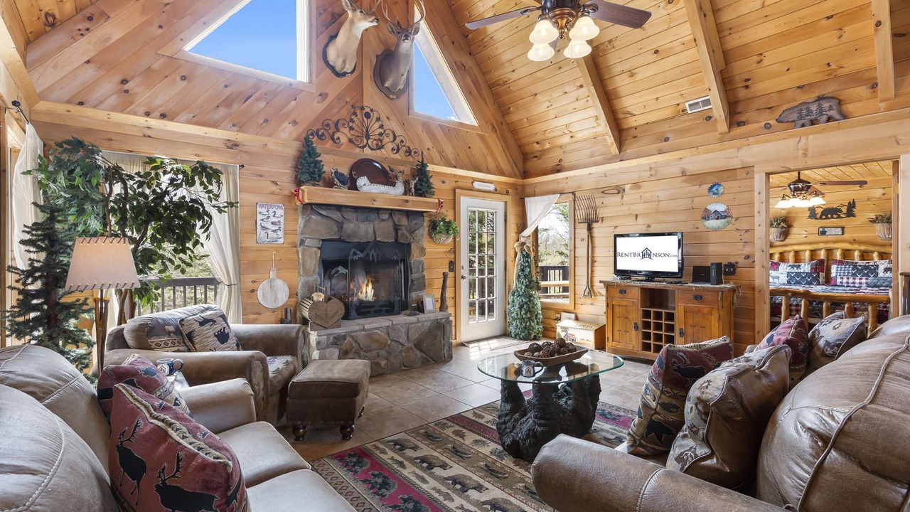 Photo of Livingroom in Branson Cedars