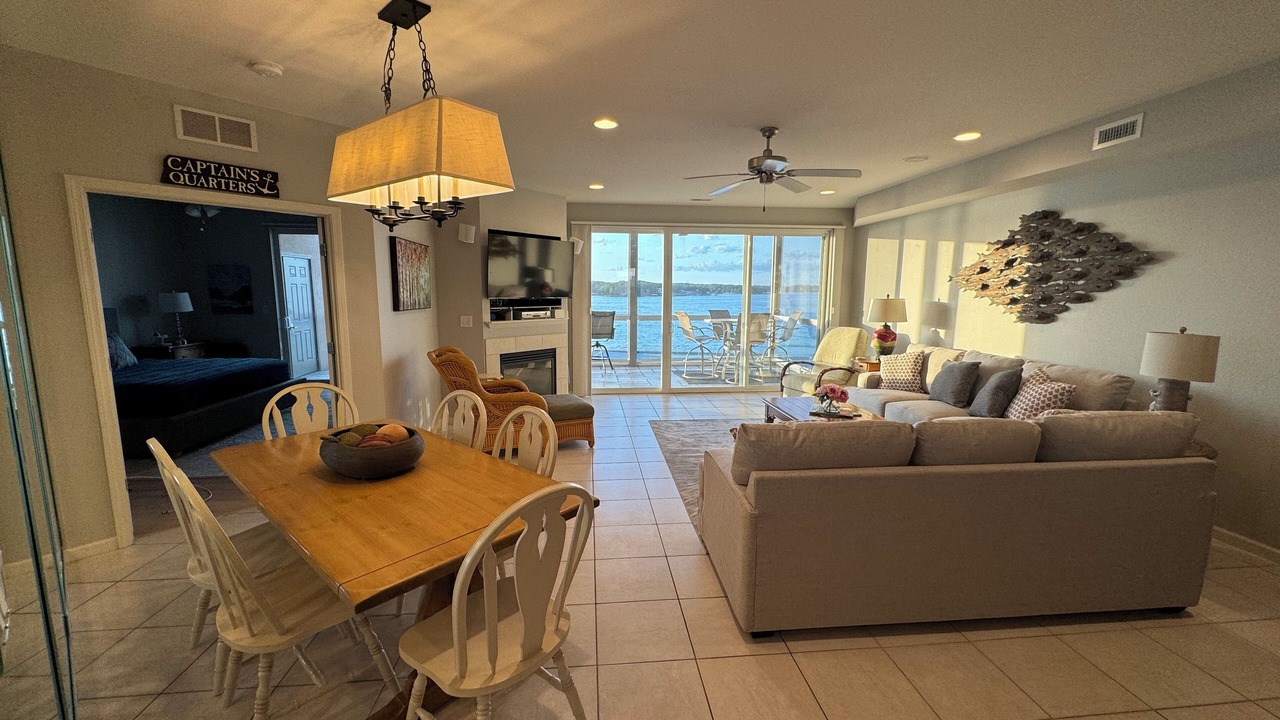 Photo of Livingroom in Osage Beach