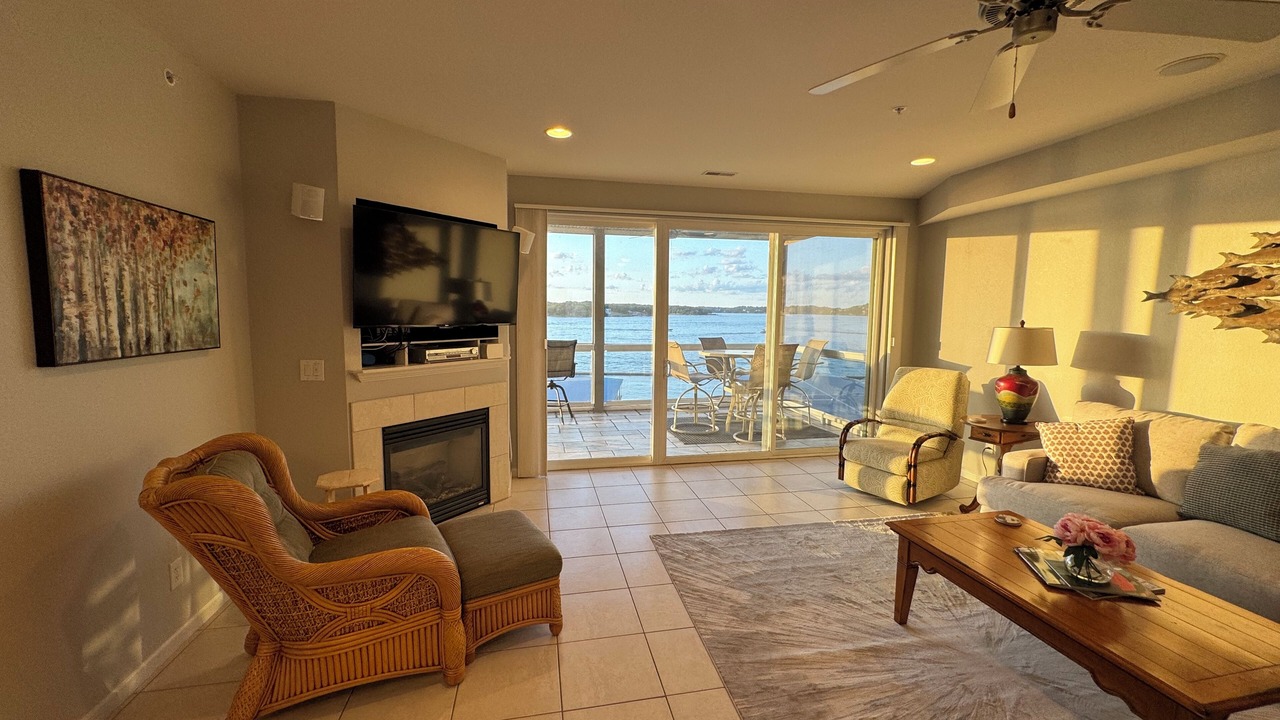 Photo of Livingroom in Osage Beach
