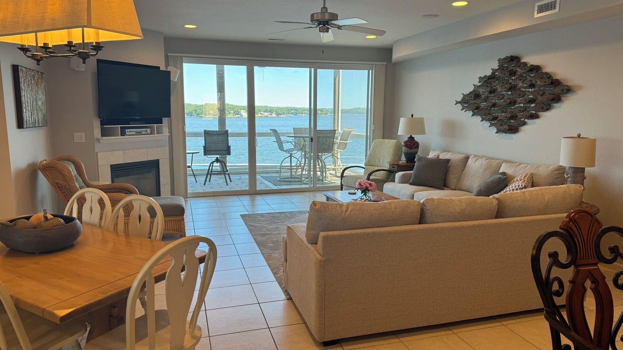 Photo of Livingroom in Osage Beach