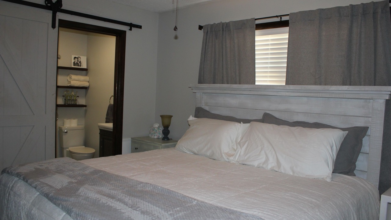 Photo of Bedroom in Shell Knob