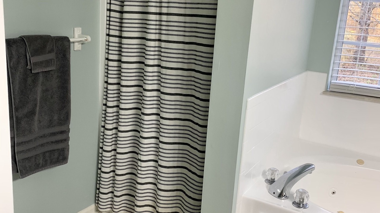 Photo of Bathroom in Ashley Oaks