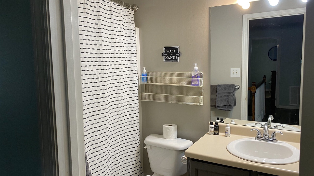 Photo of Bathroom in Ashley Oaks