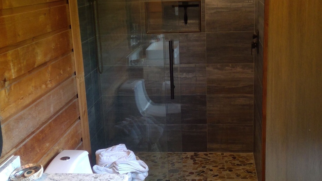 Photo of Bathroom in Emerald Isle