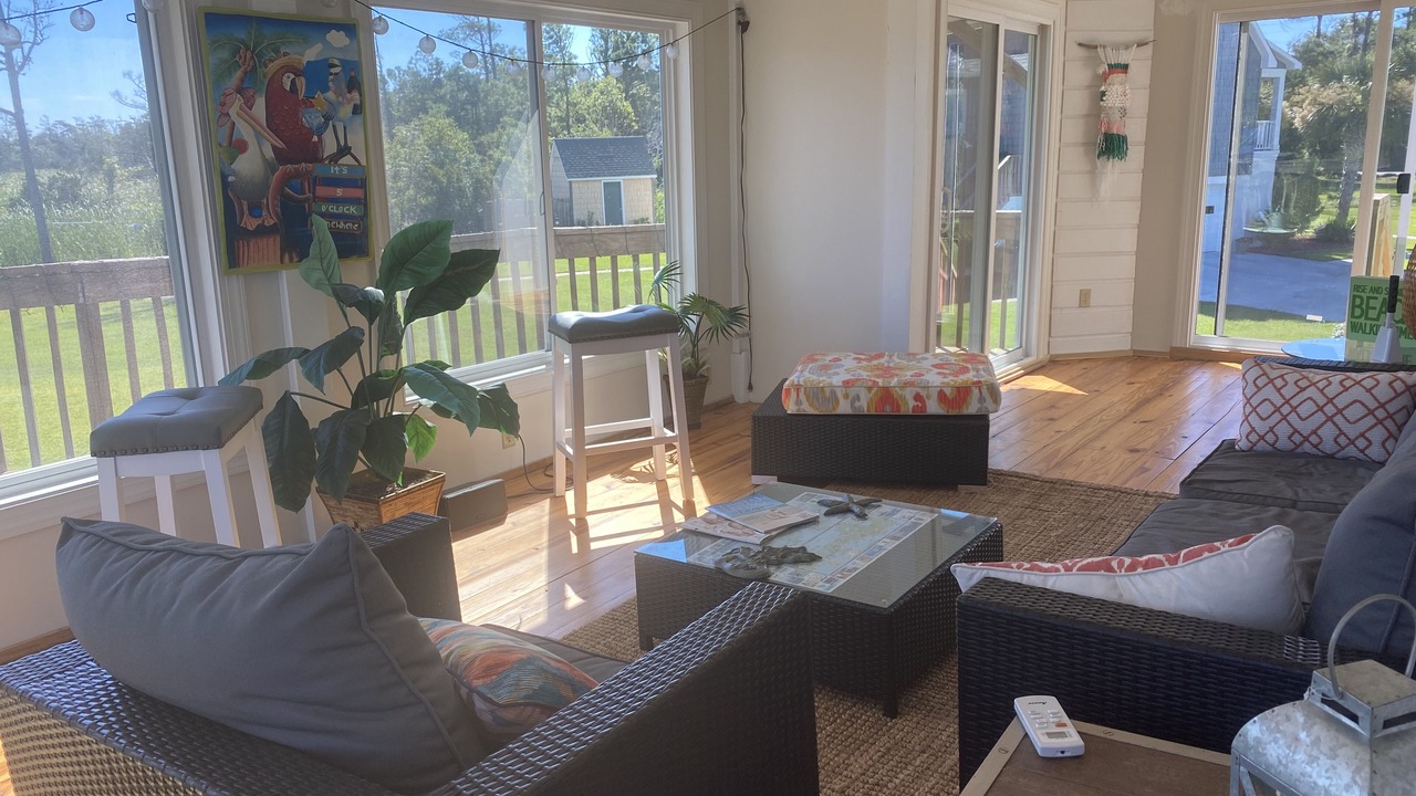 Photo of Livingroom in Emerald Isle