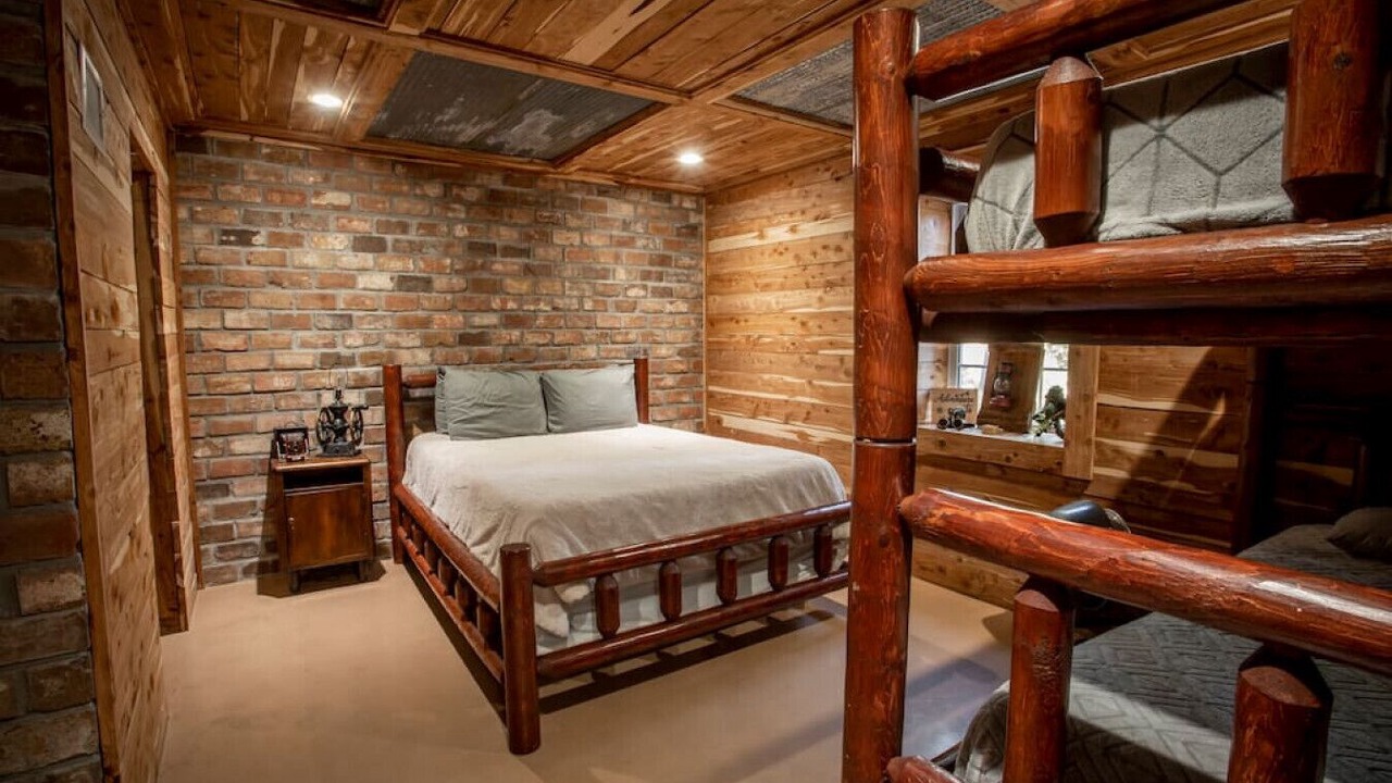 Photo of Bedroom in Russellville