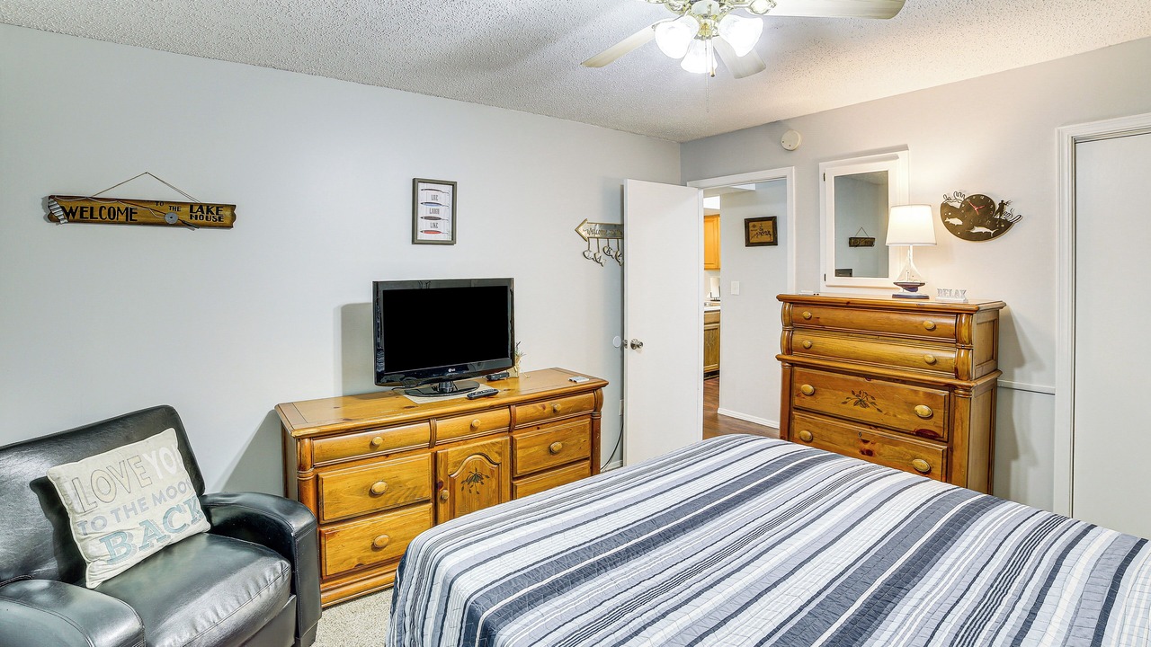 Photo of Bedroom in Notch Estates