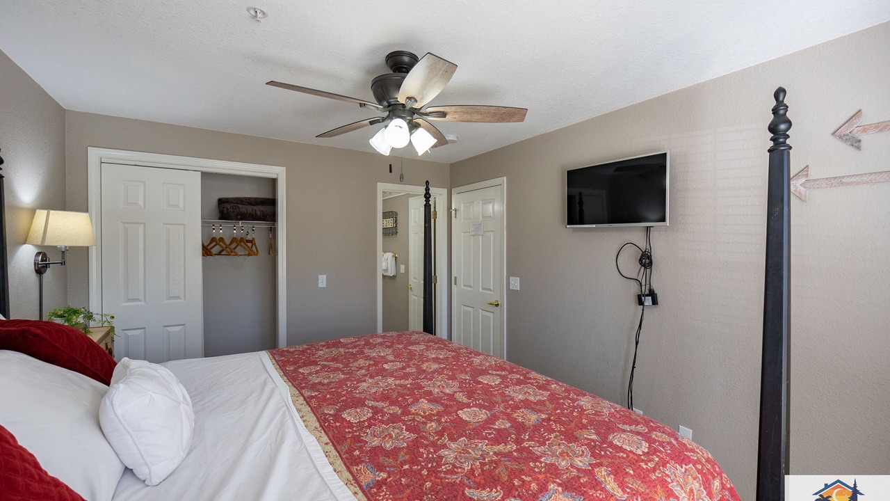 Photo of Bedroom in Branson