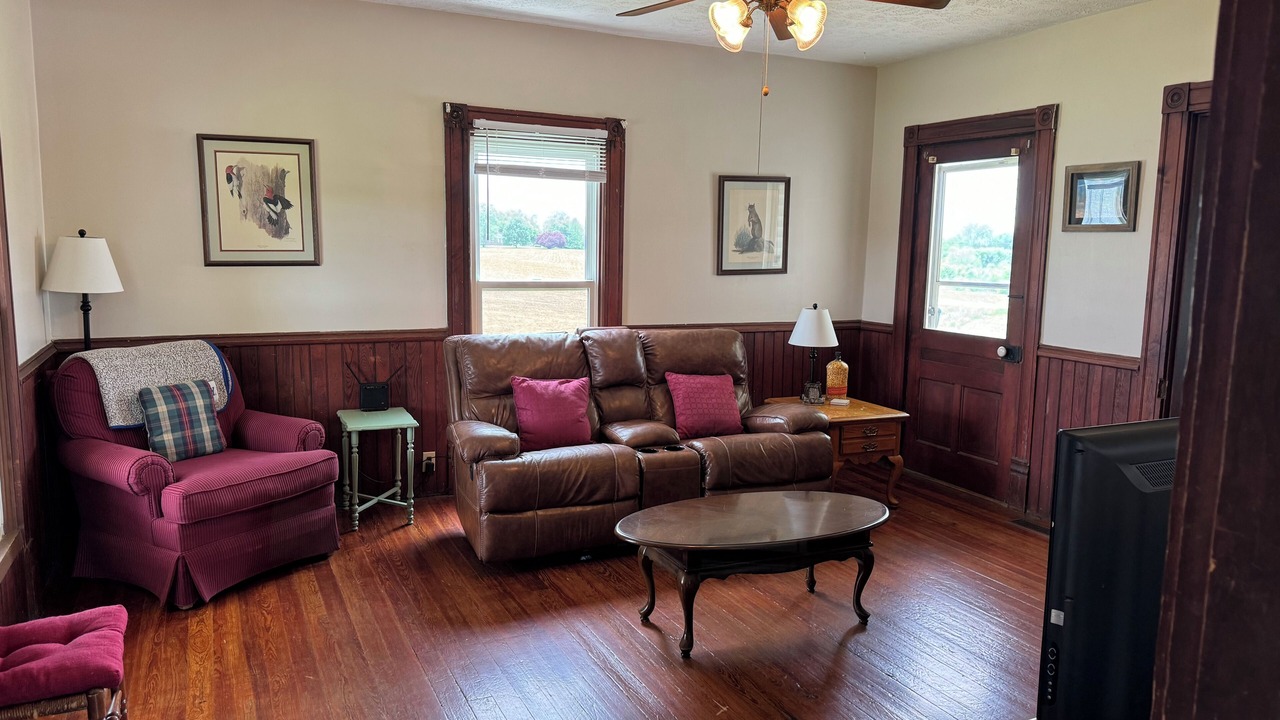Photo of Livingroom in Finchville