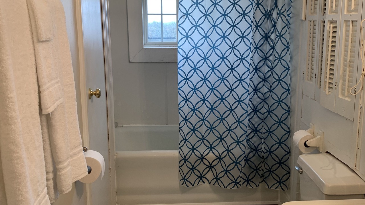 Photo of Bathroom in Finchville