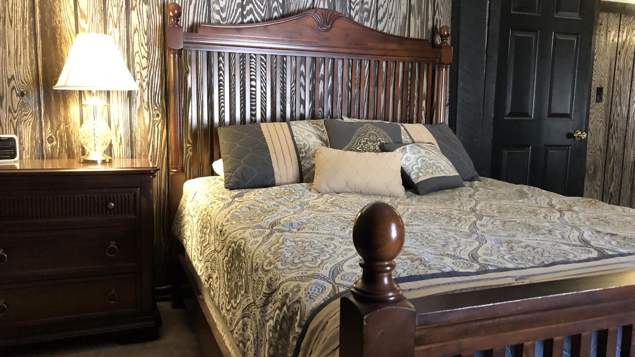 Photo of Bedroom in Campton