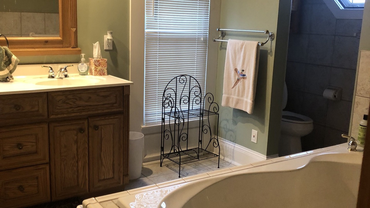 Photo of Bathroom in Prospect