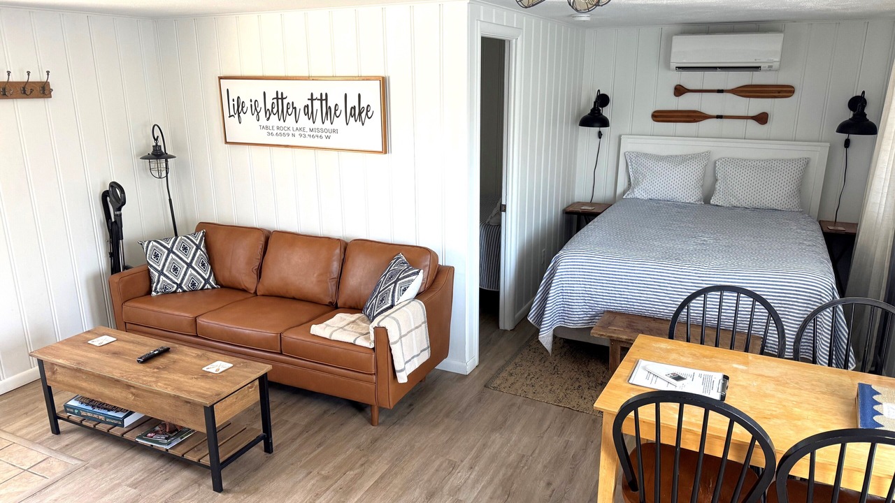 Photo of Bedroom in Kimberling City