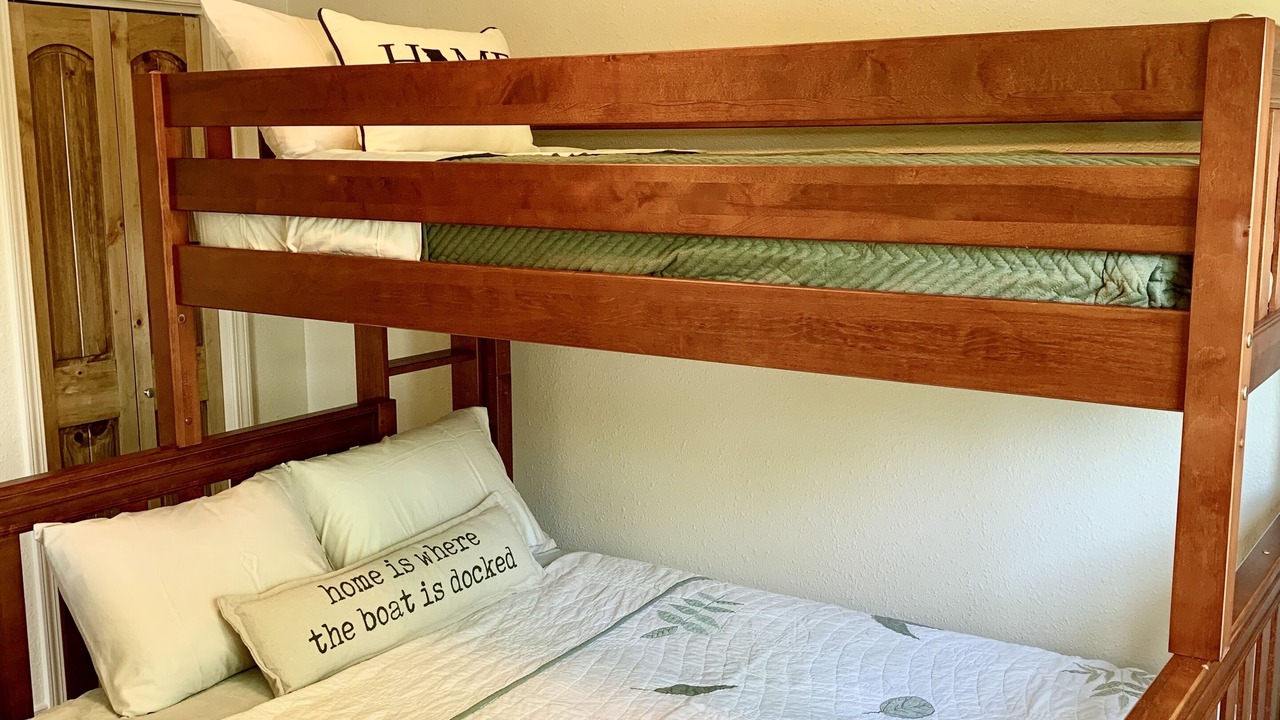 Photo of Bedroom in Shell Knob