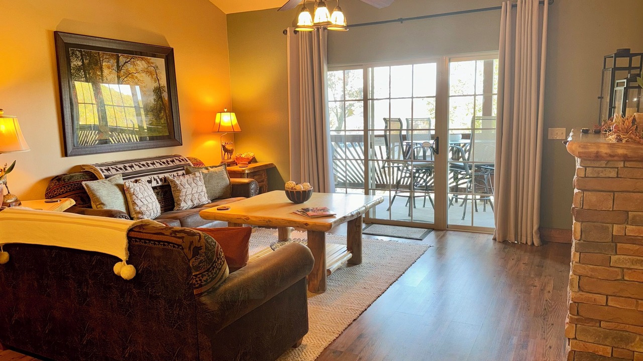 Photo of Livingroom in Hollister