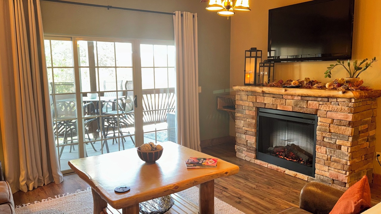 Photo of Livingroom in Hollister