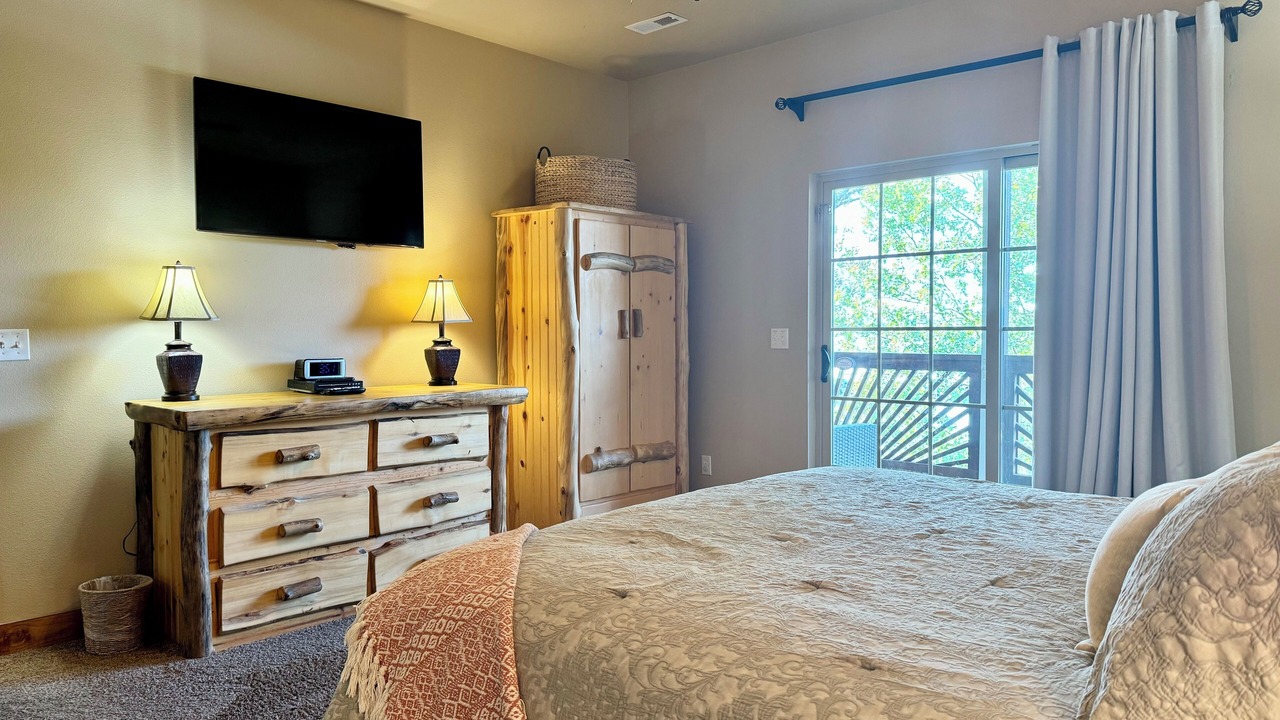 Photo of Bedroom in Hollister
