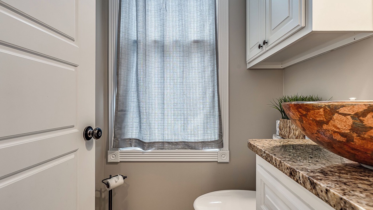 Photo of Bathroom in Carlton Landing
