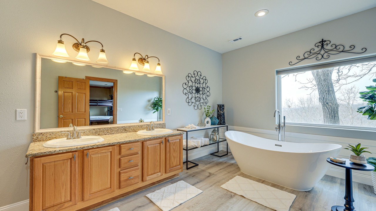 Photo of Bathroom in Table Rock