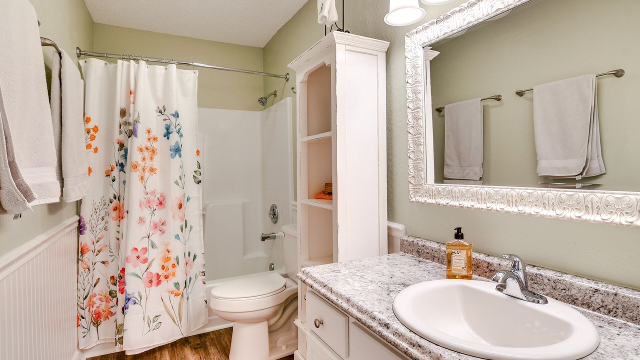 Photo of Bathroom in Notch Estates