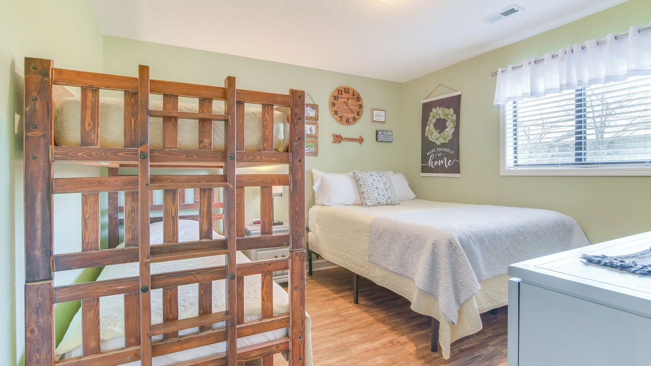 Photo of Others in Notch Estates