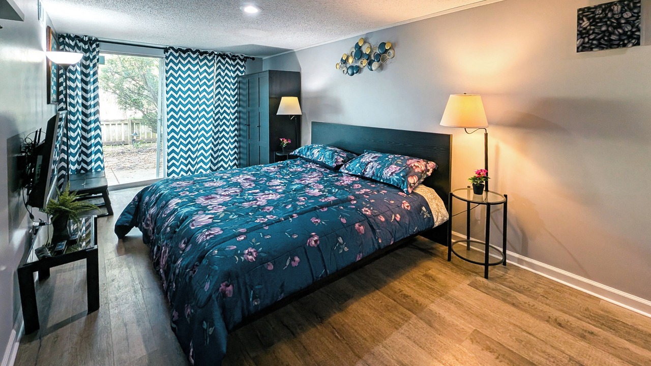 Photo of Bedroom in Overland Park