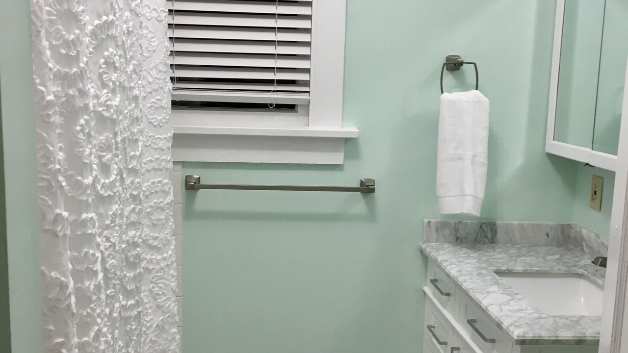 Photo of Bathroom in Lawrence