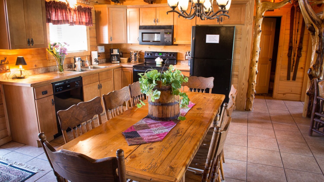 Photo of Kitchen in Branson Cedars