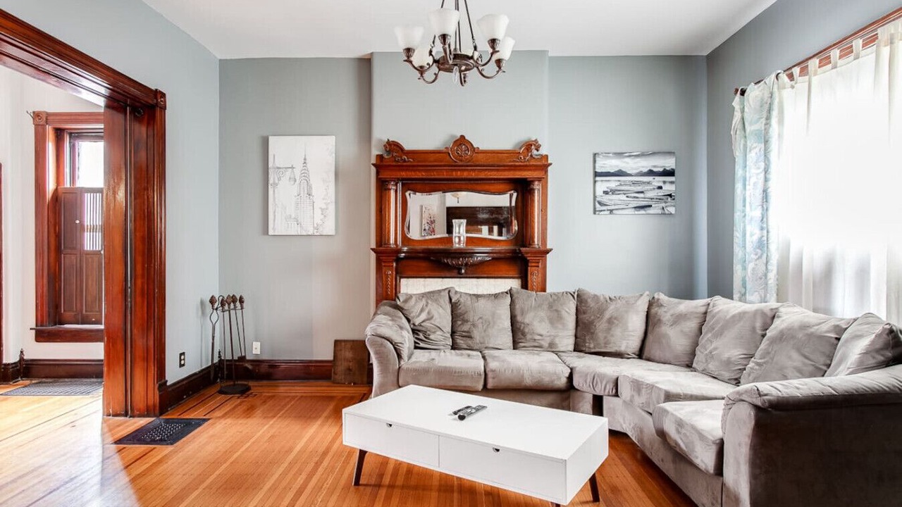 Photo of Livingroom in Old Louisville