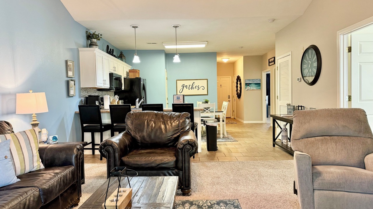 Photo of Livingroom in Hollister