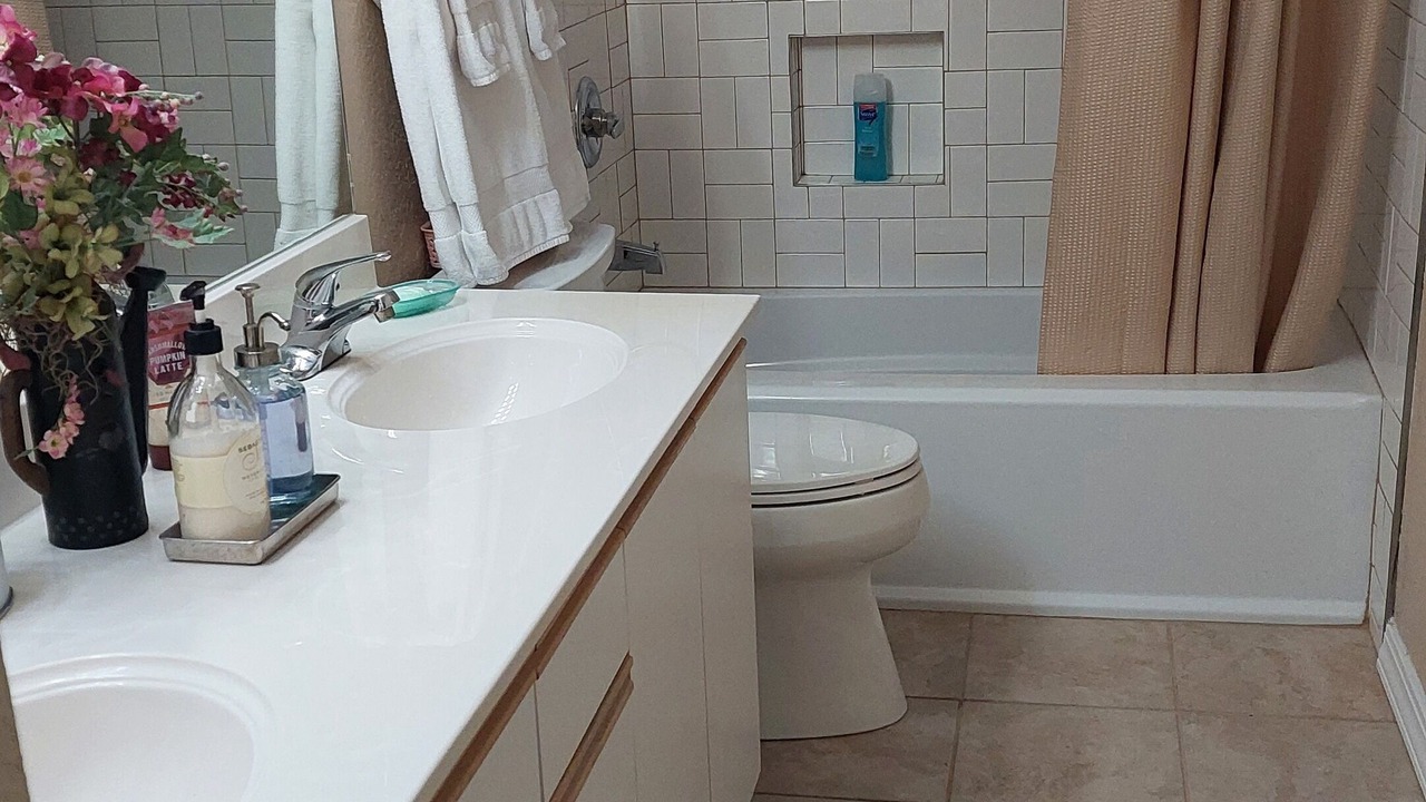 Photo of Bathroom in Kimberling City