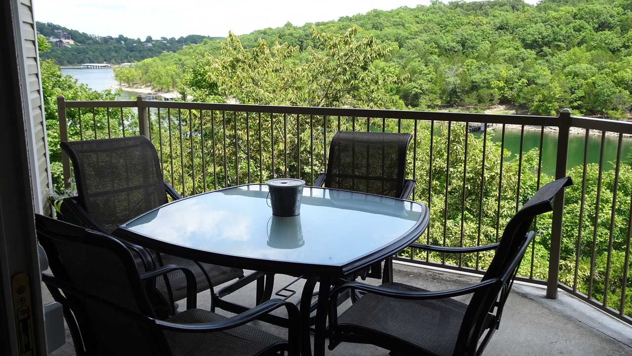 Photo of Patio Balcony in Kimberling City