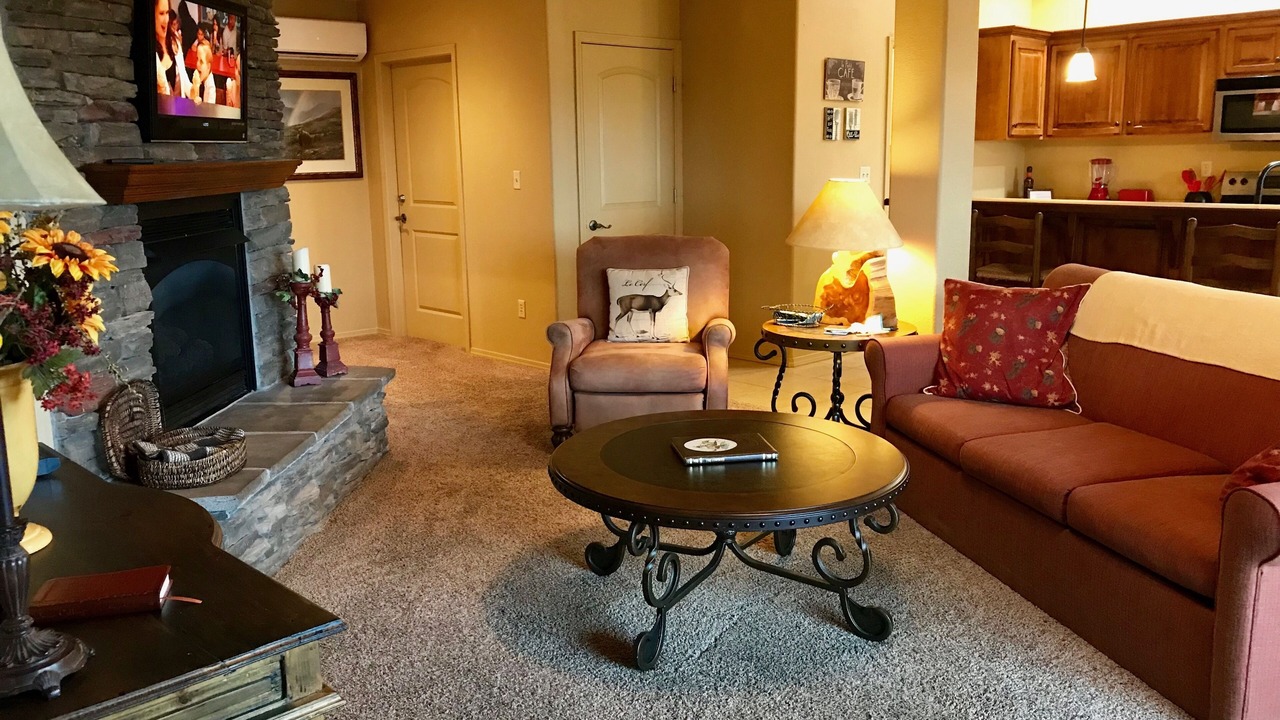 Photo of Livingroom in Hollister