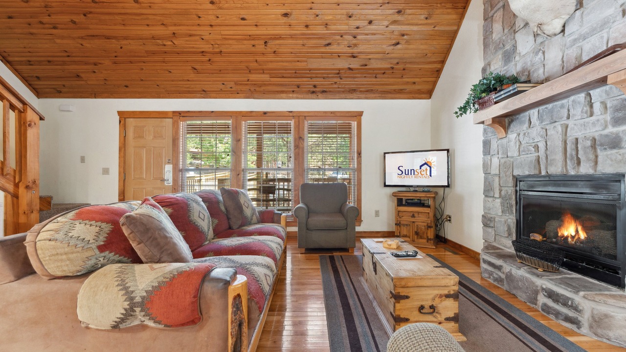 Photo of Livingroom in Branson West
